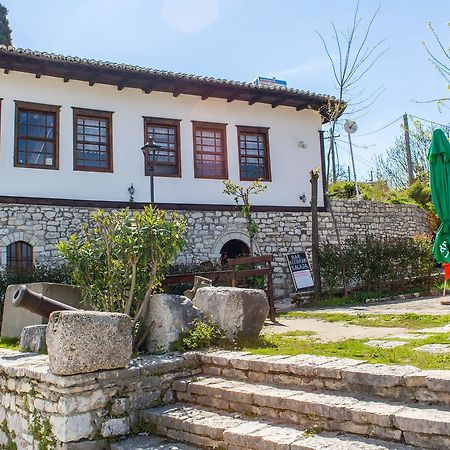 Hotel Kalaja ベラト エクステリア 写真