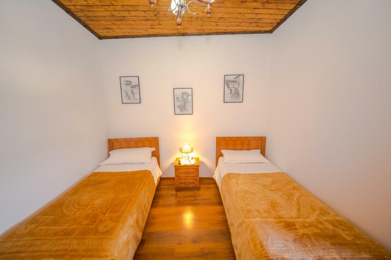 Hotel Kalaja ベラト エクステリア 写真