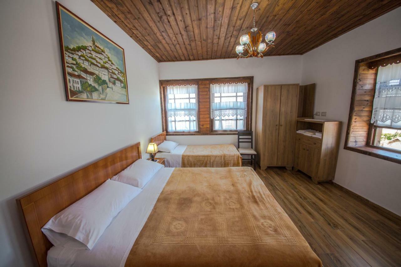 Hotel Kalaja ベラト エクステリア 写真