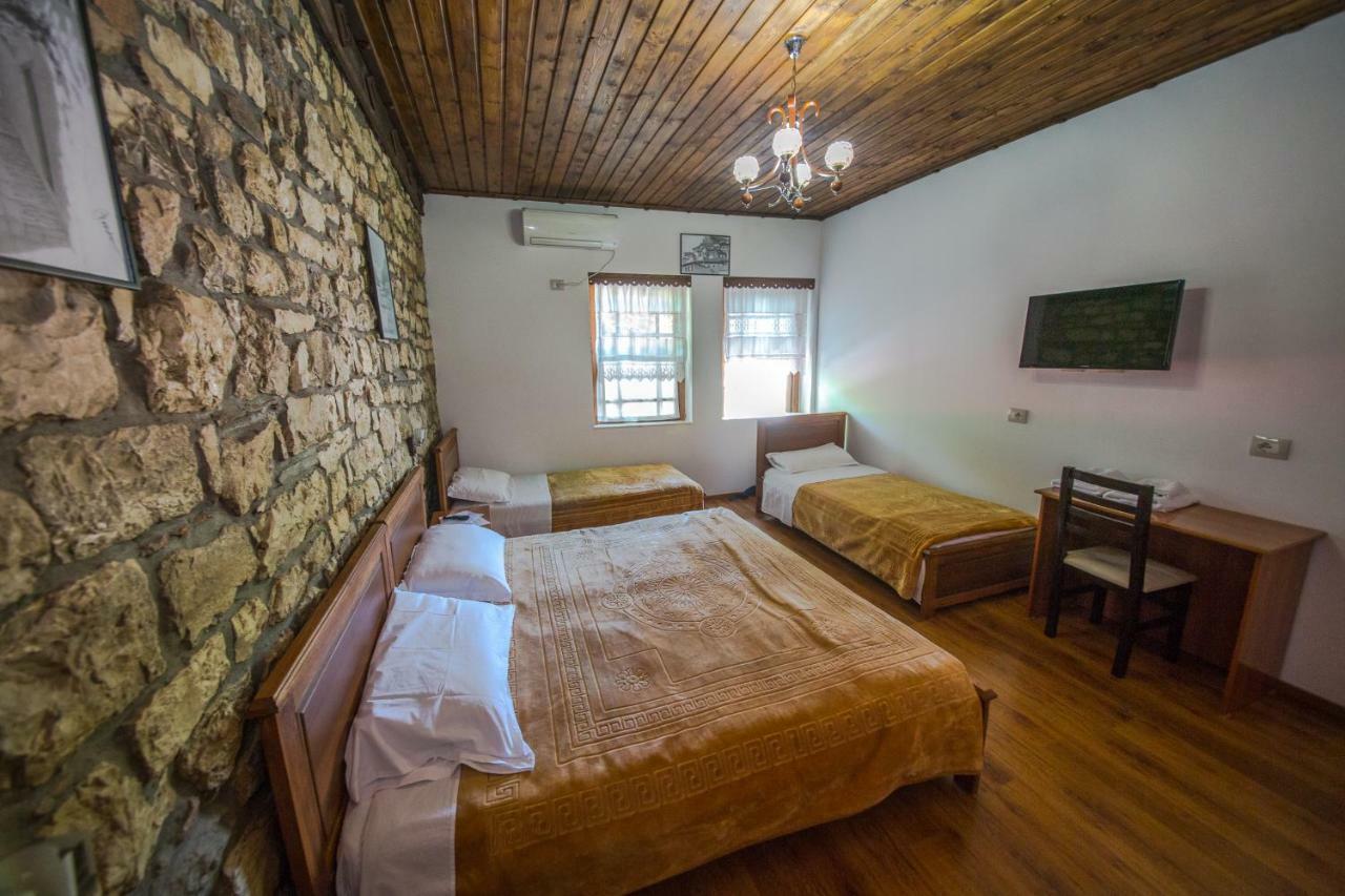 Hotel Kalaja ベラト エクステリア 写真